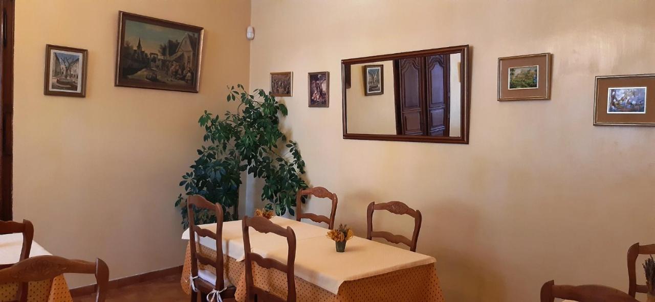 Hotel Le Siecle Mazan Bagian luar foto