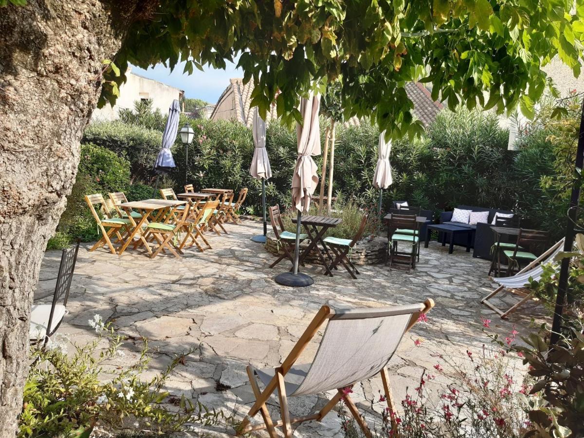 Hotel Le Siecle Mazan Bagian luar foto