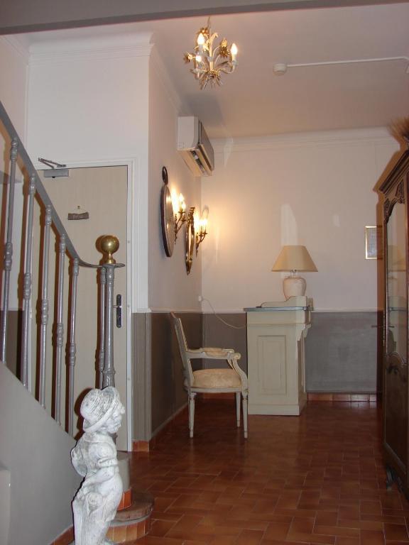 Hotel Le Siecle Mazan Bagian luar foto